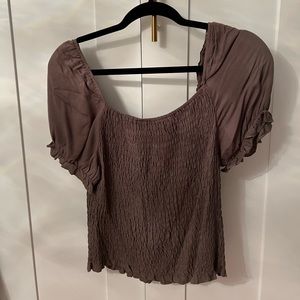 Green puff sleeve top